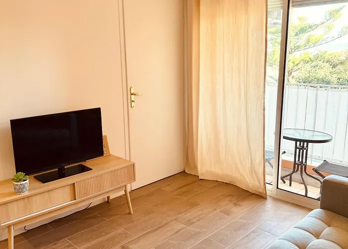 Claelle - 200m Appartement Mandelieu